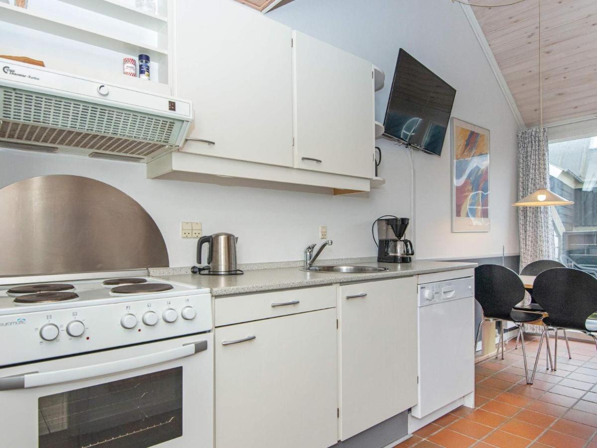 6 Person Holiday Home In Fan Fanø Exteriör bild